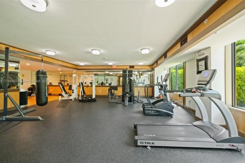 Condo in Miami, Florida, 1 bedroom  № 1861967 - photo 8