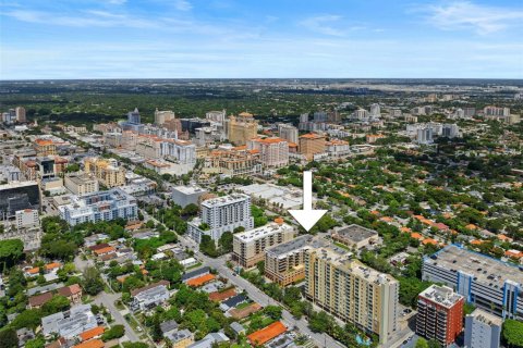 Condo in Miami, Florida, 1 bedroom  № 1861967 - photo 17