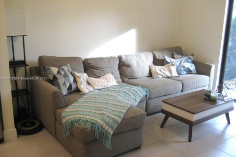 Купить кондоминиум в Дорал, Флорида 2 спальни, 89.56м2, № 1949936 - фото 7