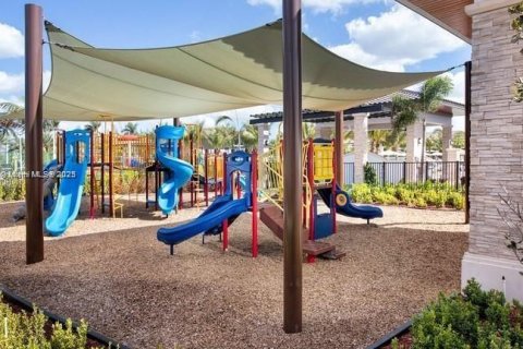 Купить кондоминиум в Дорал, Флорида 2 спальни, 89.56м2, № 1949936 - фото 28