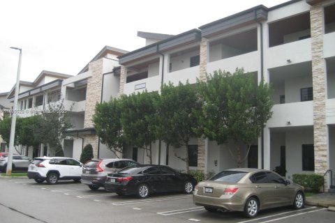 Купить кондоминиум в Дорал, Флорида 2 спальни, 89.56м2, № 1949936 - фото 22