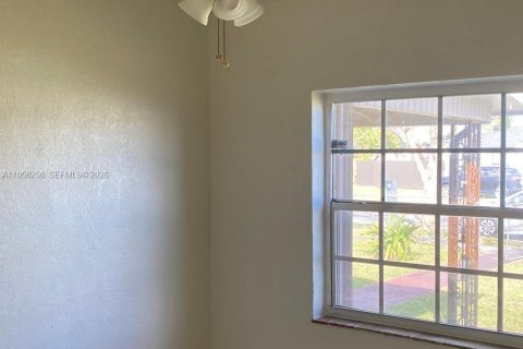 Купить виллу или дом в Майами, Флорида 3 спальни, 86.96м2, № 2011515 - фото 5