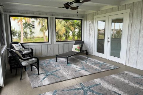 Villa ou maison à louer à Englewood, Floride: 2 chambres, 143.44 m2 № 2298908 - photo 3