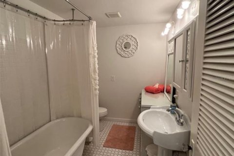 Villa ou maison à louer à Englewood, Floride: 2 chambres, 143.44 m2 № 2298908 - photo 17