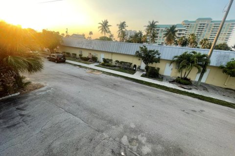 Condo in Boynton Beach, Florida, 1 bedroom  № 1180192 - photo 1