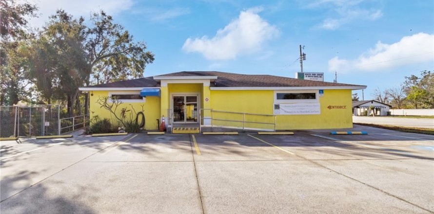 Propiedad comercial en Winter Haven, Florida № 1554769