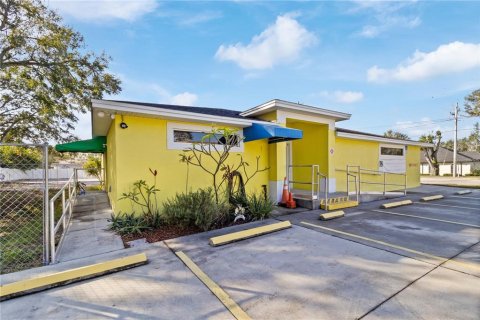 Propiedad comercial en venta en Winter Haven, Florida № 1554769 - foto 2