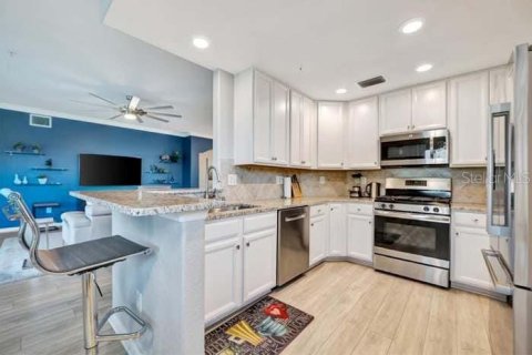 Copropriété à louer à Bradenton, Floride: 3 chambres, 165.92 m2 № 1901276 - photo 6