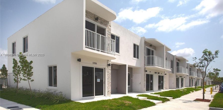 Touwnhouse à Homestead, Floride 4 chambres, 133.22 m2 № 1891312