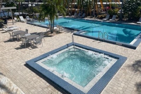 Copropriété à vendre à Pompano Beach, Floride: 2 chambres, 108.51 m2 № 2387944 - photo 26