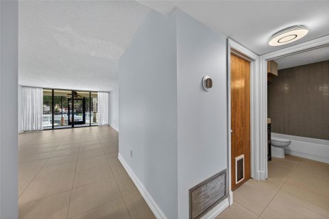 Copropriété à vendre à Pompano Beach, Floride: 2 chambres, 108.51 m2 № 2387944 - photo 18