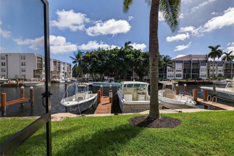 Copropriété à vendre à Pompano Beach, Floride: 2 chambres, 108.51 m2 № 2387944 - photo 23