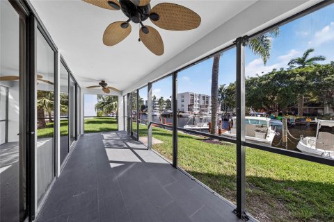 Condo à Pompano Beach, Floride, 2 chambres  № 2387944