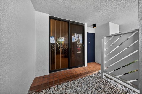 Copropriété à vendre à Pompano Beach, Floride: 2 chambres, 108.51 m2 № 2387944 - photo 24