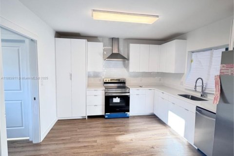 Снять в аренду таунхаус в Катлер-Бей, Флорида 2 спальни, № 2015340 - фото 12