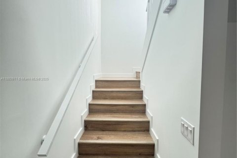 Снять в аренду таунхаус в Катлер-Бей, Флорида 2 спальни, № 2015340 - фото 15