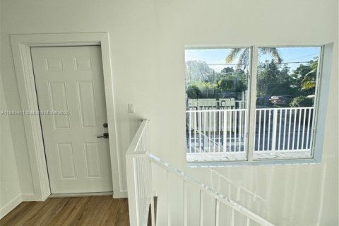 Снять в аренду таунхаус в Катлер-Бей, Флорида 2 спальни, № 2015340 - фото 17