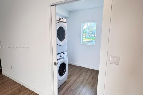 Снять в аренду таунхаус в Катлер-Бей, Флорида 2 спальни, № 2015340 - фото 14