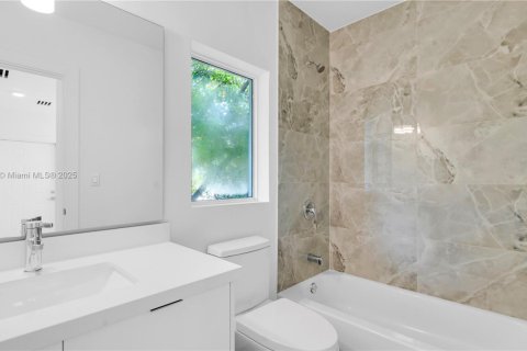 Снять в аренду таунхаус в Катлер-Бей, Флорида 2 спальни, № 2015340 - фото 25