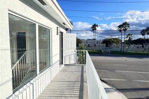 Снять в аренду таунхаус в Катлер-Бей, Флорида 2 спальни, № 2015340 - фото 19