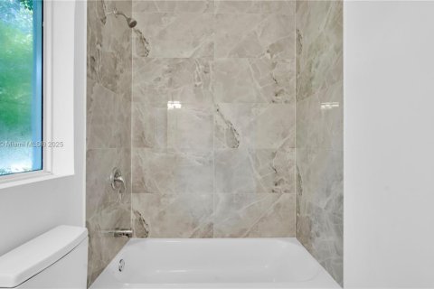 Снять в аренду таунхаус в Катлер-Бей, Флорида 2 спальни, № 2015340 - фото 24