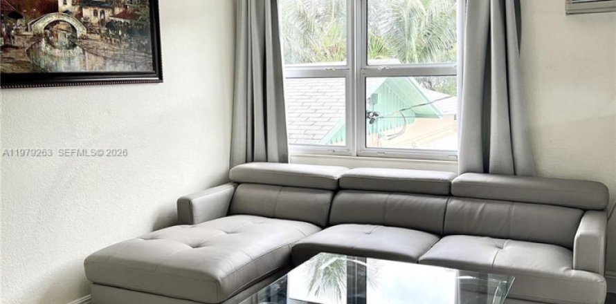 Квартира в Холливуд, Флорида 1 спальня № 2046027