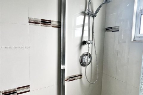 Снять в аренду квартиру в Холливуд, Флорида 1 спальня, № 2046027 - фото 6