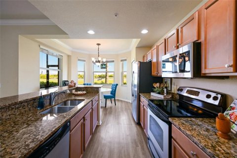 Condo in Bradenton, Florida, 2 bedrooms № 2093296 - photo 19