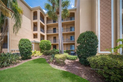 Condo in Bradenton, Florida, 2 bedrooms № 2093296 - photo 6