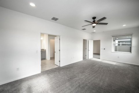 Villa ou maison à louer à Tampa, Floride: 4 chambres, 280.01 m2 № 2388725 - photo 16