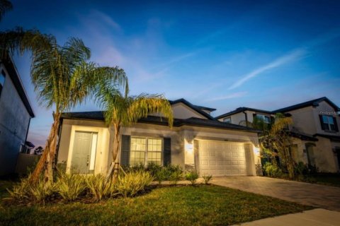 Villa ou maison à louer à Tampa, Floride: 4 chambres, 280.01 m2 № 2388725 - photo 3