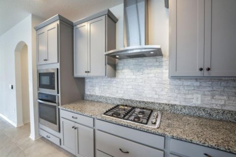 Villa ou maison à louer à Tampa, Floride: 4 chambres, 280.01 m2 № 2388725 - photo 10