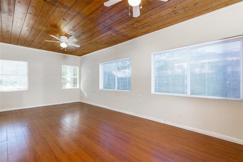 House in Tampa, Florida 2 bedrooms, 117.34 sq.m. № 2403713 - photo 19