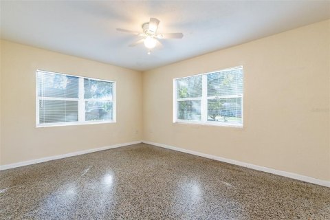 House in Tampa, Florida 2 bedrooms, 117.34 sq.m. № 2403713 - photo 21
