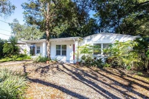 House in Tampa, Florida 2 bedrooms, 117.34 sq.m. № 2403713 - photo 3