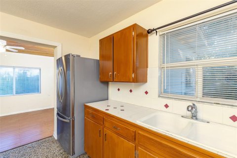 House in Tampa, Florida 2 bedrooms, 117.34 sq.m. № 2403713 - photo 14