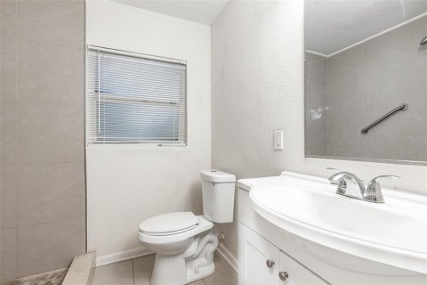 House in Tampa, Florida 2 bedrooms, 117.34 sq.m. № 2403713 - photo 26