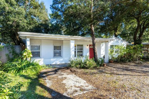 House in Tampa, Florida 2 bedrooms, 117.34 sq.m. № 2403713 - photo 2