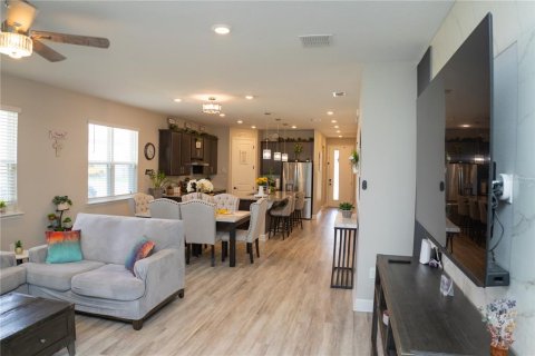 Casa en venta en Davenport, Florida, 4 dormitorios, 179.12 m2 № 2156866 - foto 25