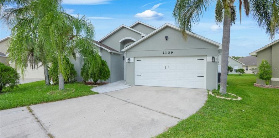 House in Kissimmee, Florida 3 bedrooms, 159.79 sq.m. № 2285658