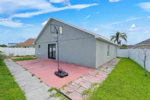 House in Kissimmee, Florida 3 bedrooms, 159.79 sq.m. № 2285658 - photo 30