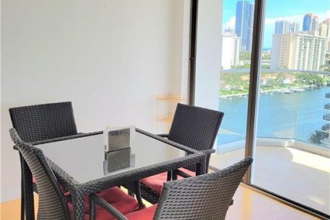 Condominio en alquiler en Aventura, Florida, 2 dormitorios, 175.31 m2 № 2251028 - foto 7