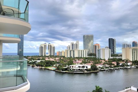 Condominio en alquiler en Aventura, Florida, 2 dormitorios, 175.31 m2 № 2251028 - foto 8