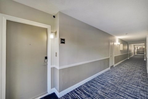 Condominio en venta en Wilton Manors, Florida, 2 dormitorios, 111.48 m2 № 2189773 - foto 21