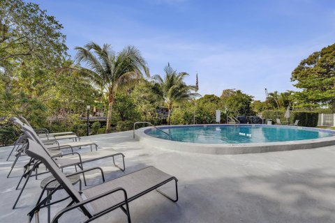 Condominio en venta en Wilton Manors, Florida, 2 dormitorios, 111.48 m2 № 2189773 - foto 24