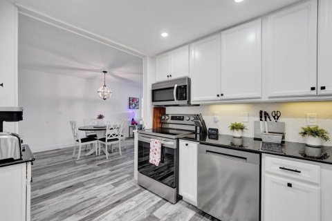 Condominio en venta en Wilton Manors, Florida, 2 dormitorios, 111.48 m2 № 2189773 - foto 9