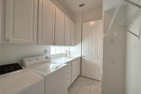 House in Naples, Florida 3 bedrooms, 184.23 sq.m. № 2208911 - photo 22