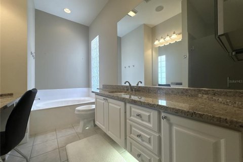 House in Naples, Florida 3 bedrooms, 184.23 sq.m. № 2208911 - photo 13