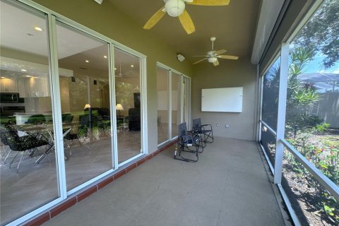 House in Naples, Florida 3 bedrooms, 184.23 sq.m. № 2208911 - photo 27