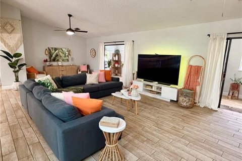 Casa en venta en Spring Hill, Florida, 3 dormitorios, 195.47 m2 № 2167691 - foto 10
